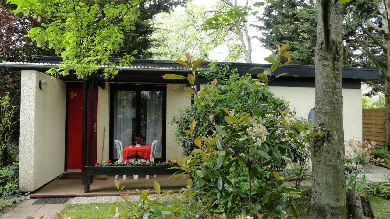 Garden Studio Chantilly Exterior photo